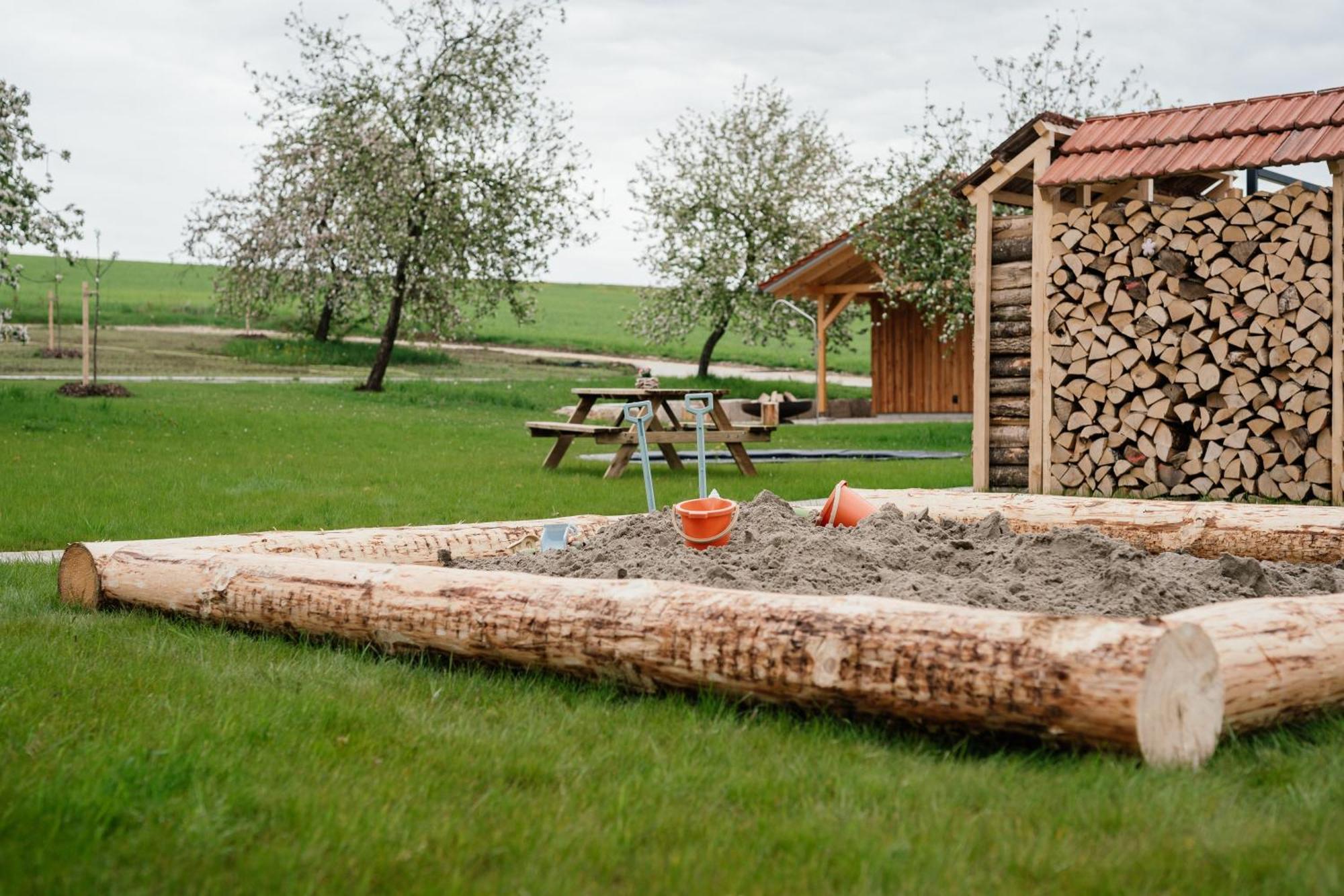 Apartmán Raschbrunnenhof - Oekolandbau & Erholung Haunsheim Exteriér fotografie
